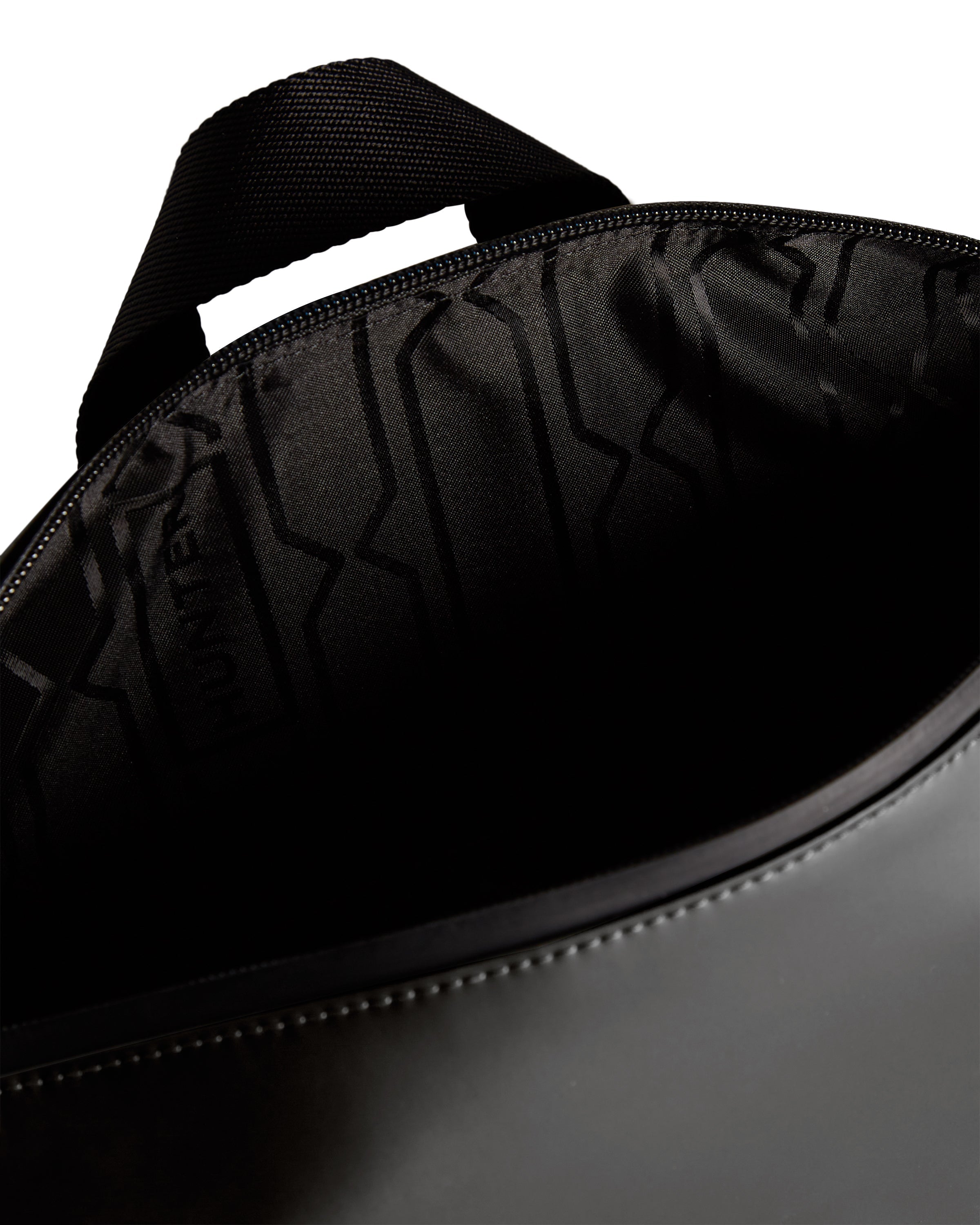 オリジナル ラージ トップクリップ バックパック - ラバーレザー - ブラック