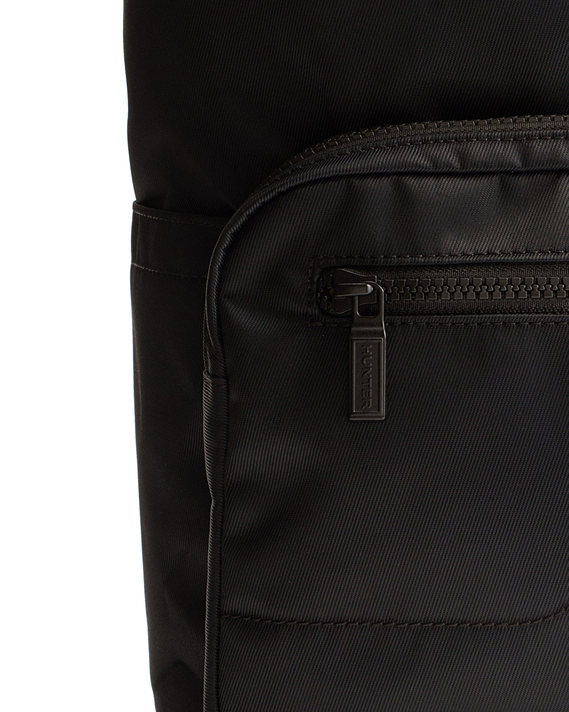 ナイロン パイオニア ミディアム トップクリップ バックパック - ブラック