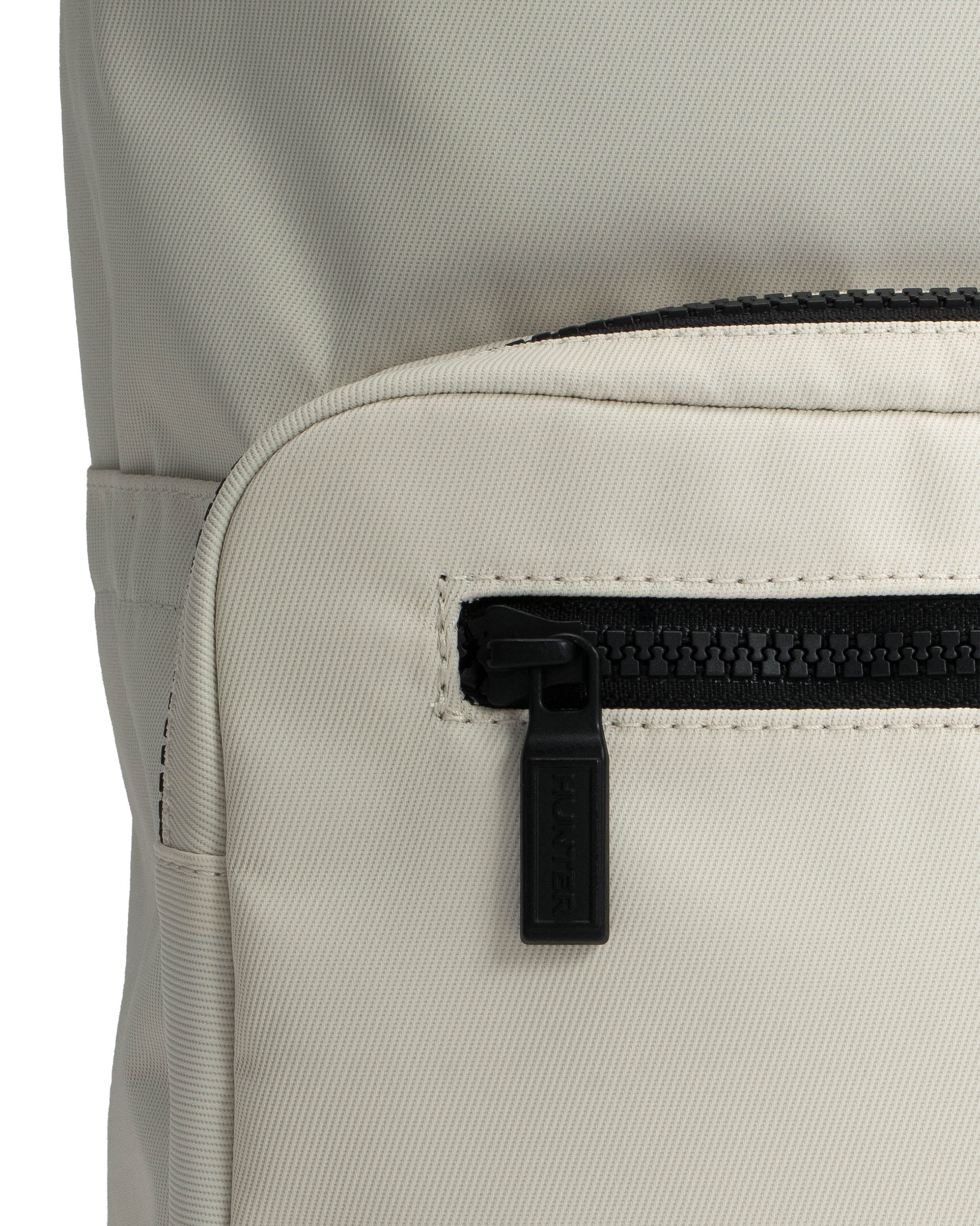 ナイロン パイオニア ミディアム トップクリップ バックパック - ソフトサンド