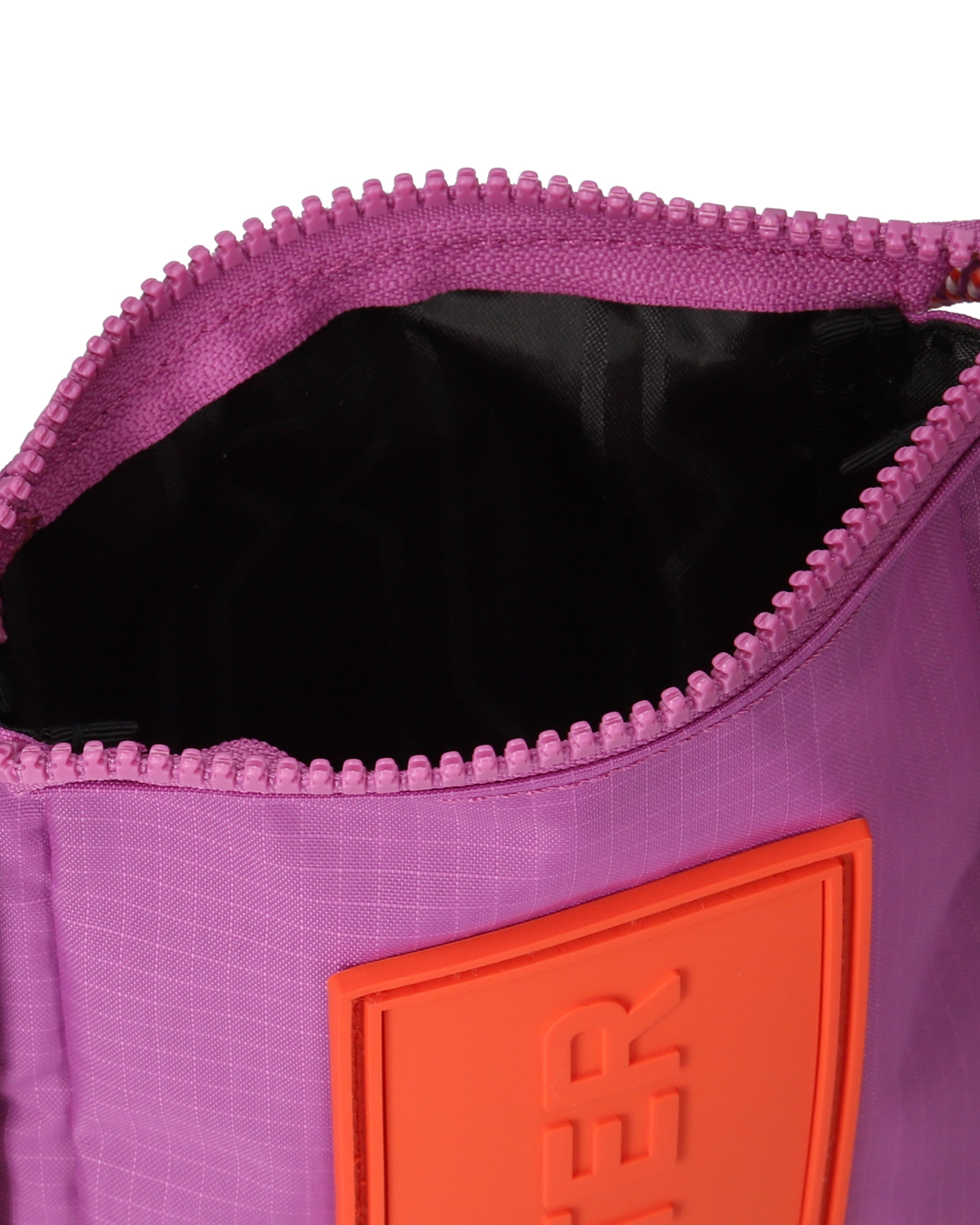 トラベル リップストップ リサイクル ナイロン フォンポーチ - エナジーフューシャ / エナジーレッド