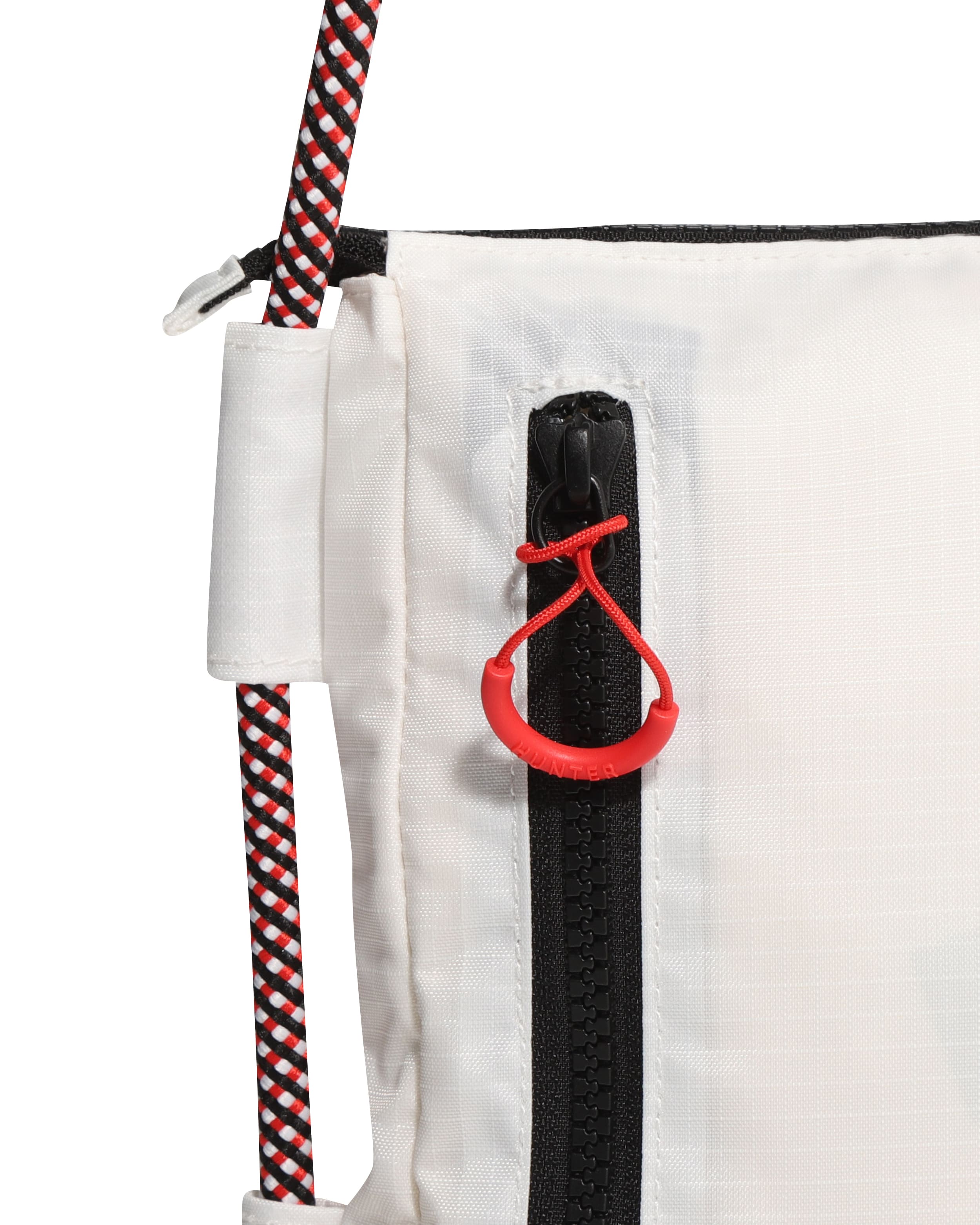 トラベル リップストップ リサイクル ナイロン フォンポーチ - ホワイト/レッド ボックス ロゴ