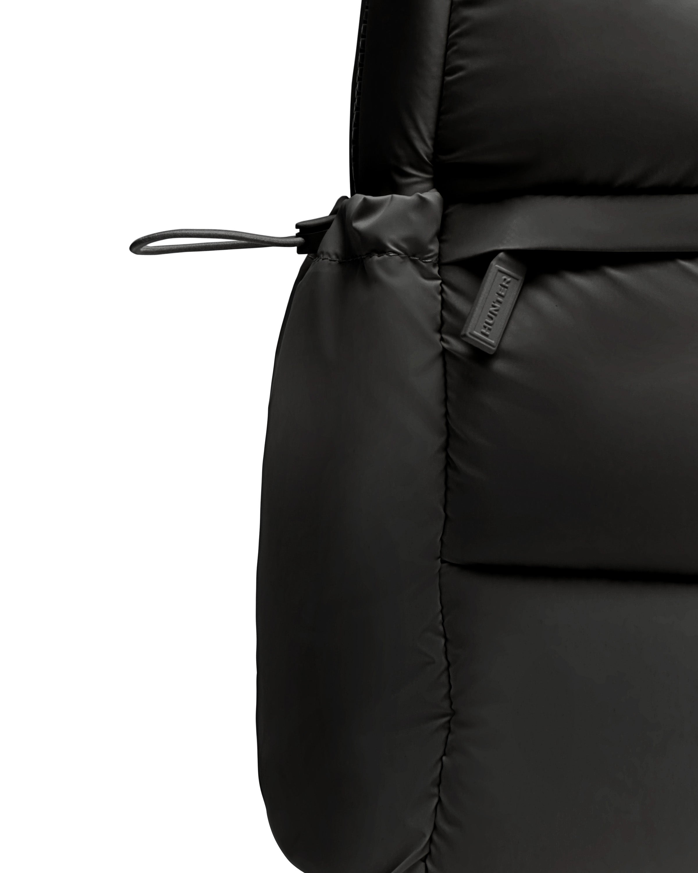 イントレピッド エクストラ パフド バックパック - ブラック