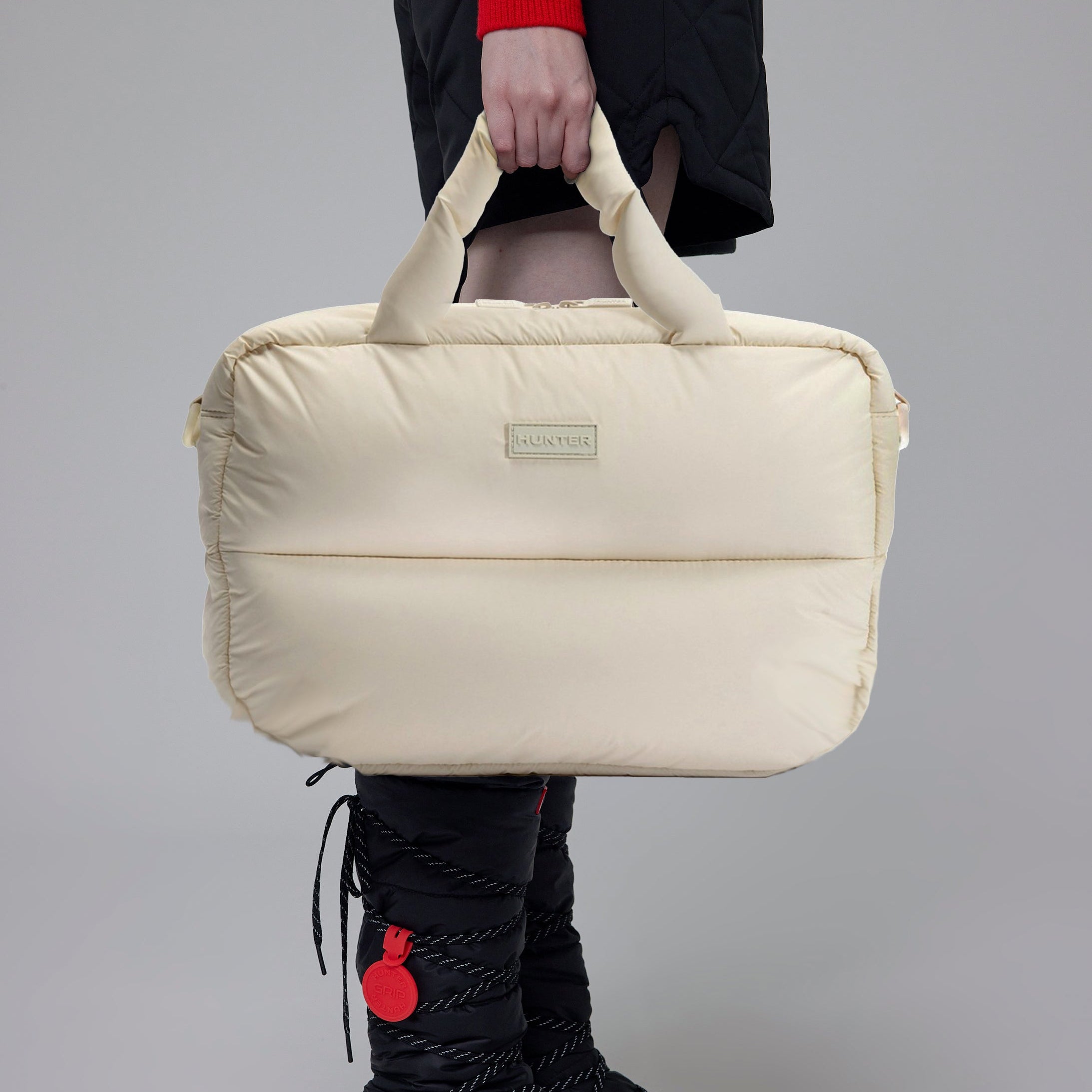 イントレピッド エクストラ パフド ラージ ボストン - キャンバスクリーム