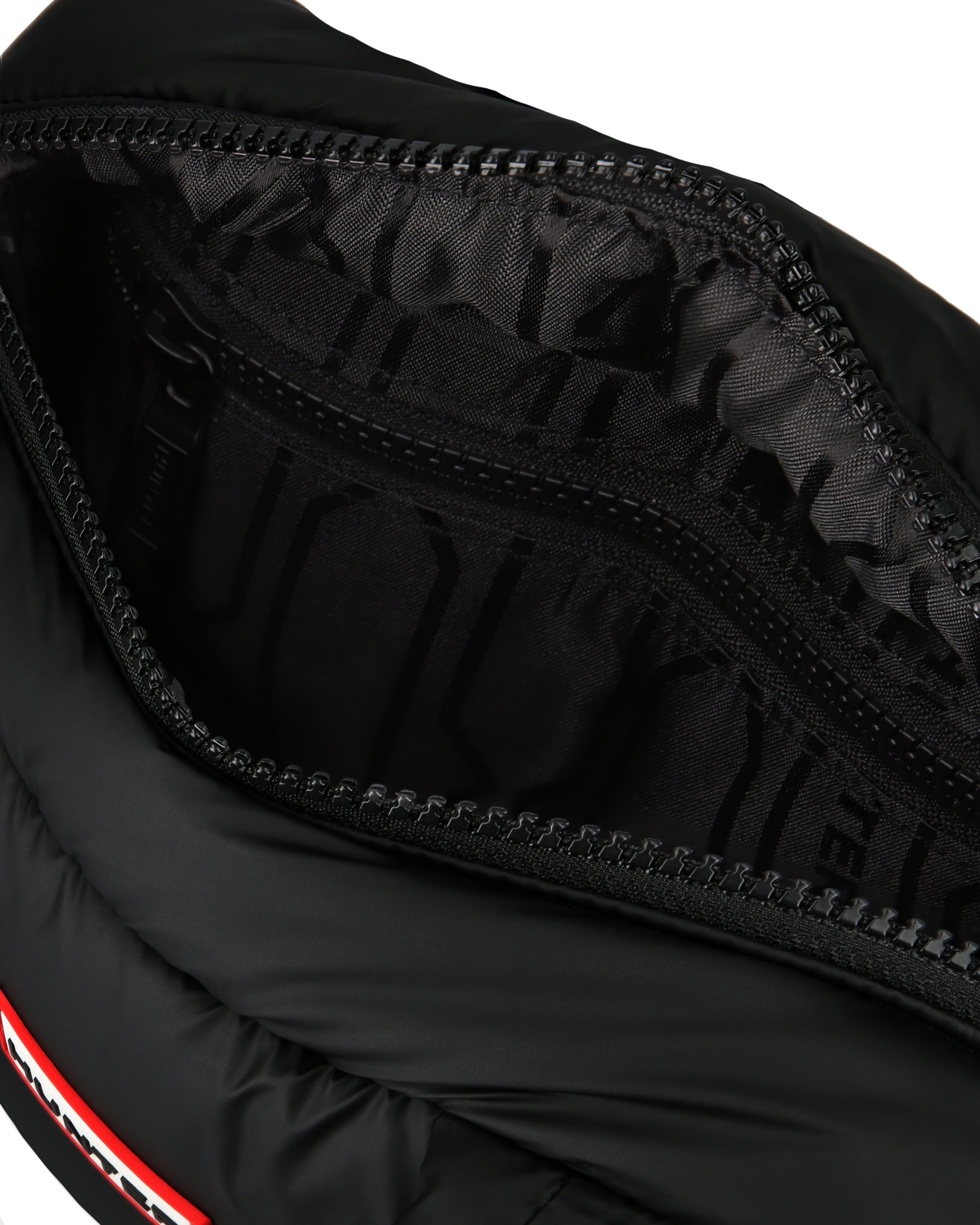 イントレピッド エクストラ パフド ミニ ボストン - ブラック