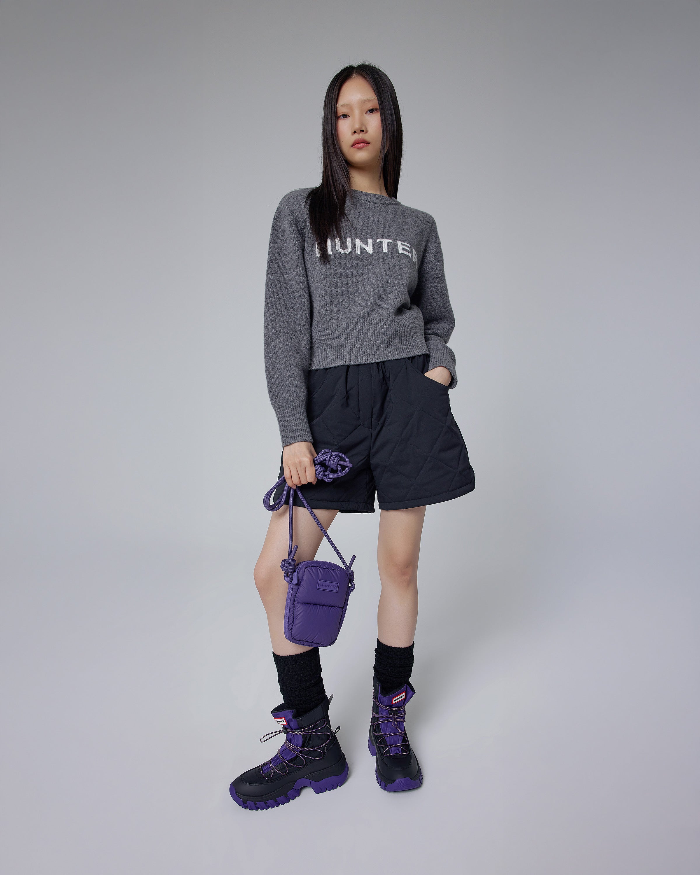 イントレピッド エクストラ パフド フォンポーチ - リッチパープル