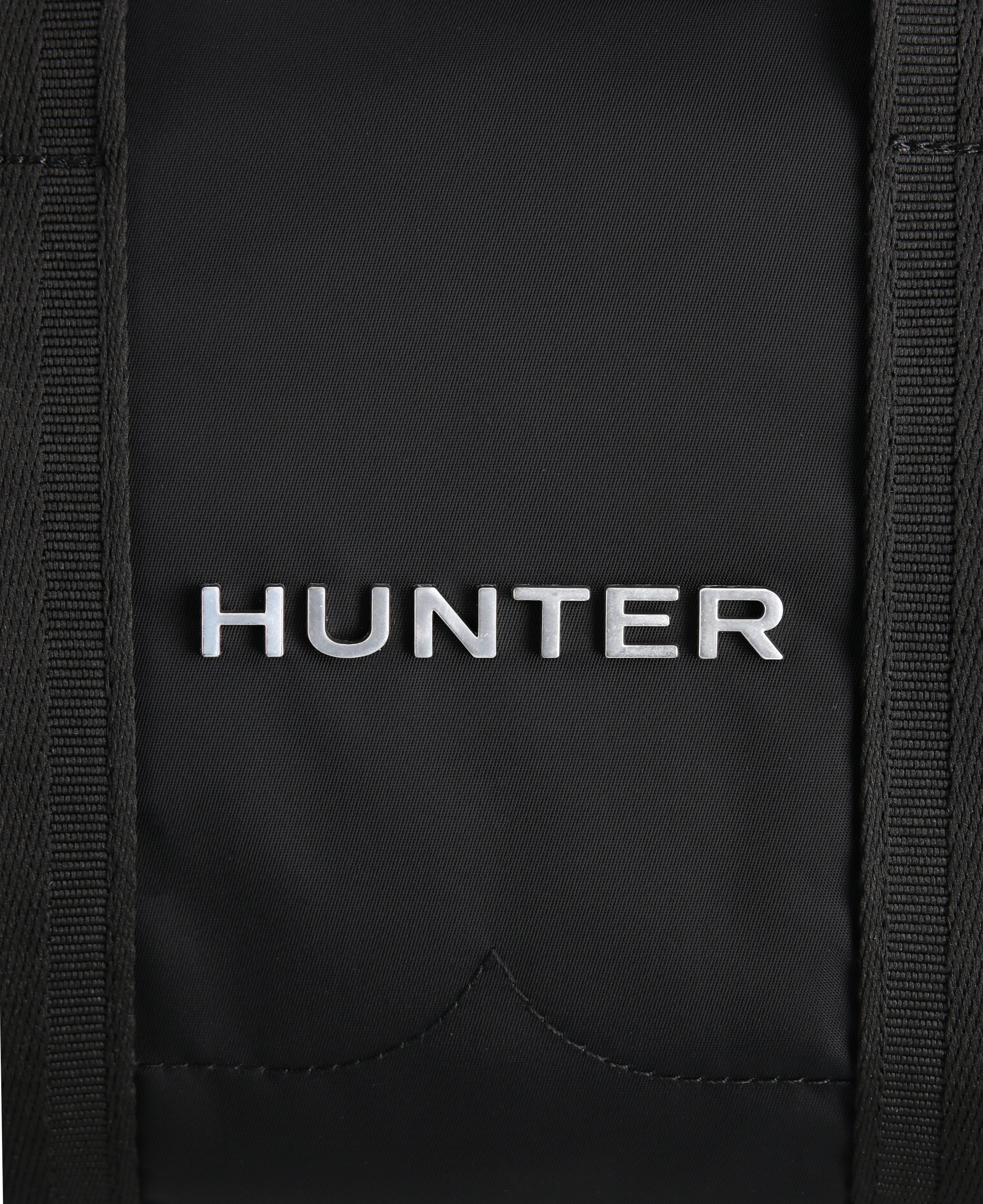 プレミアム ナイロン バレル バッグ - ブラック