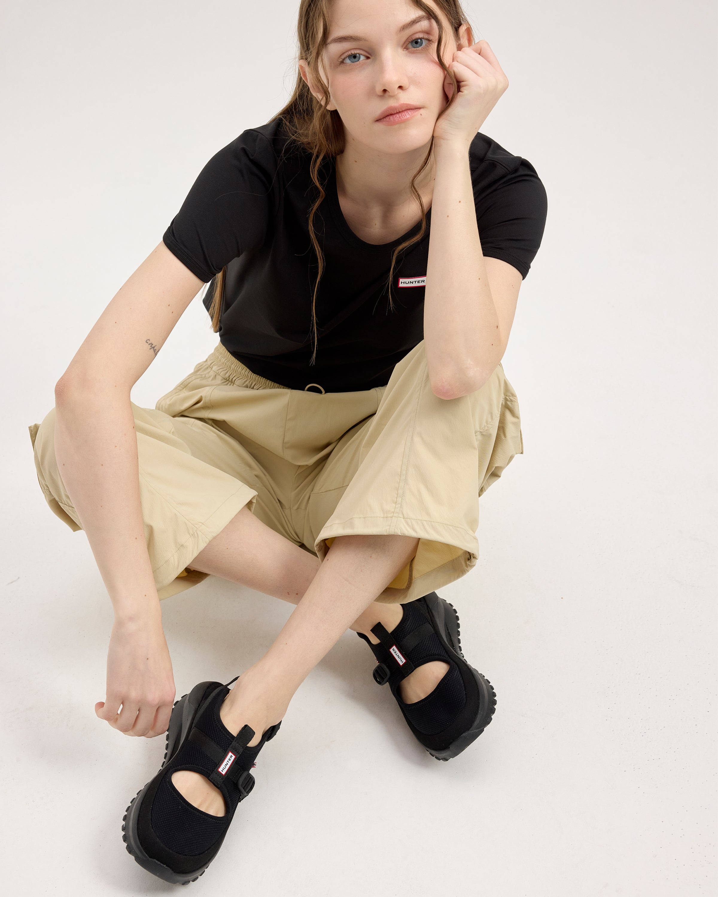 ユニセックス トラベル フロー サンダル - ブラック