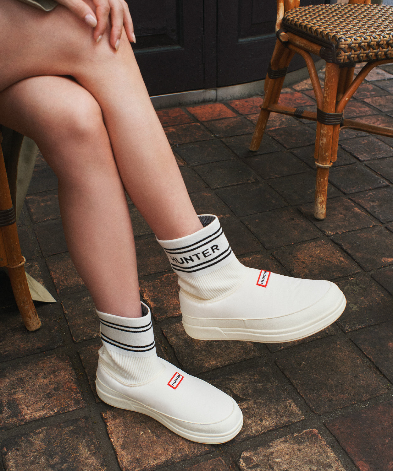 ユニセックス イン/アウト ハンター ニッテッド ソック スリッパ - シェイデッド ホワイト / ブラック