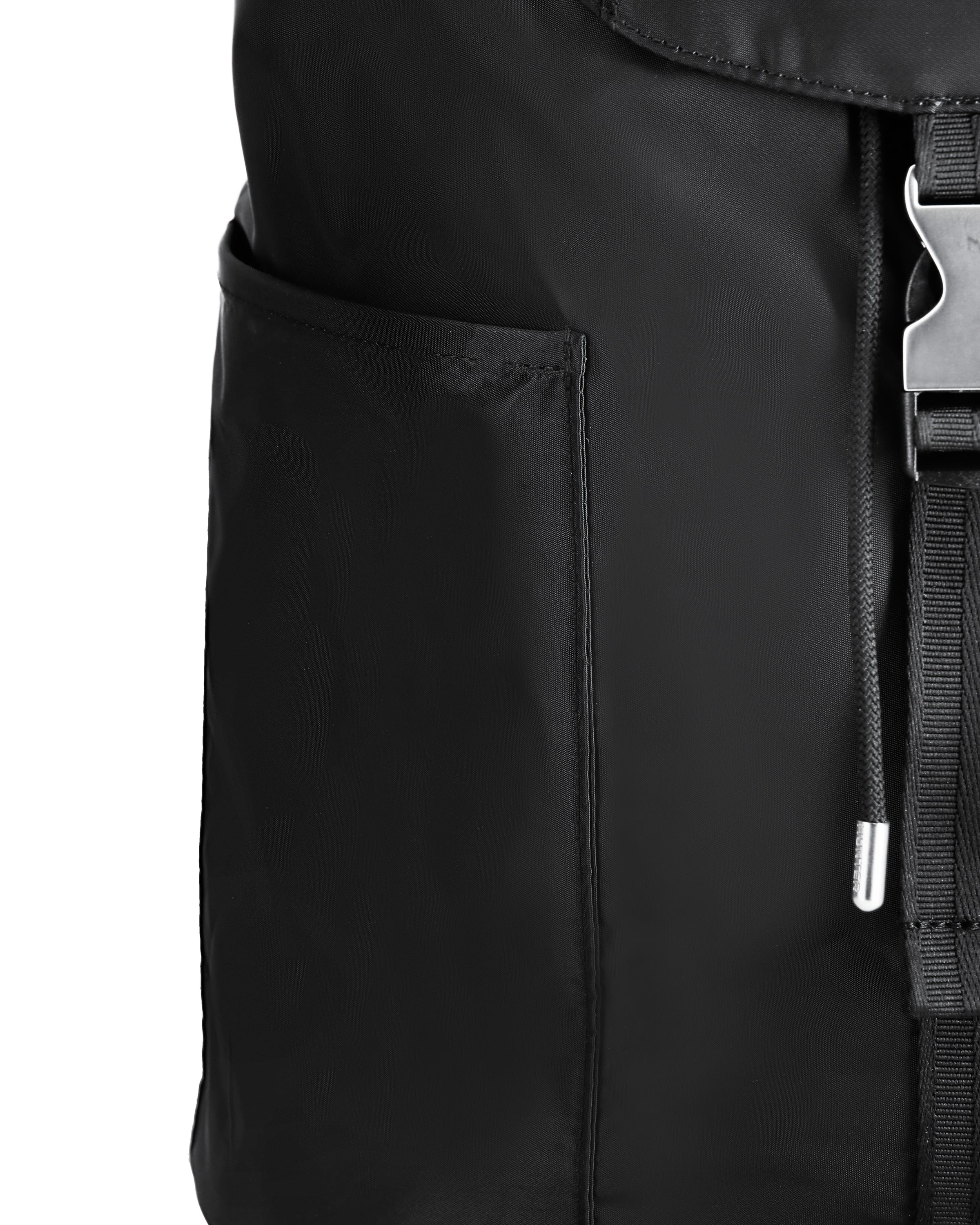 プレミアム ナイロン バックパック - ブラック