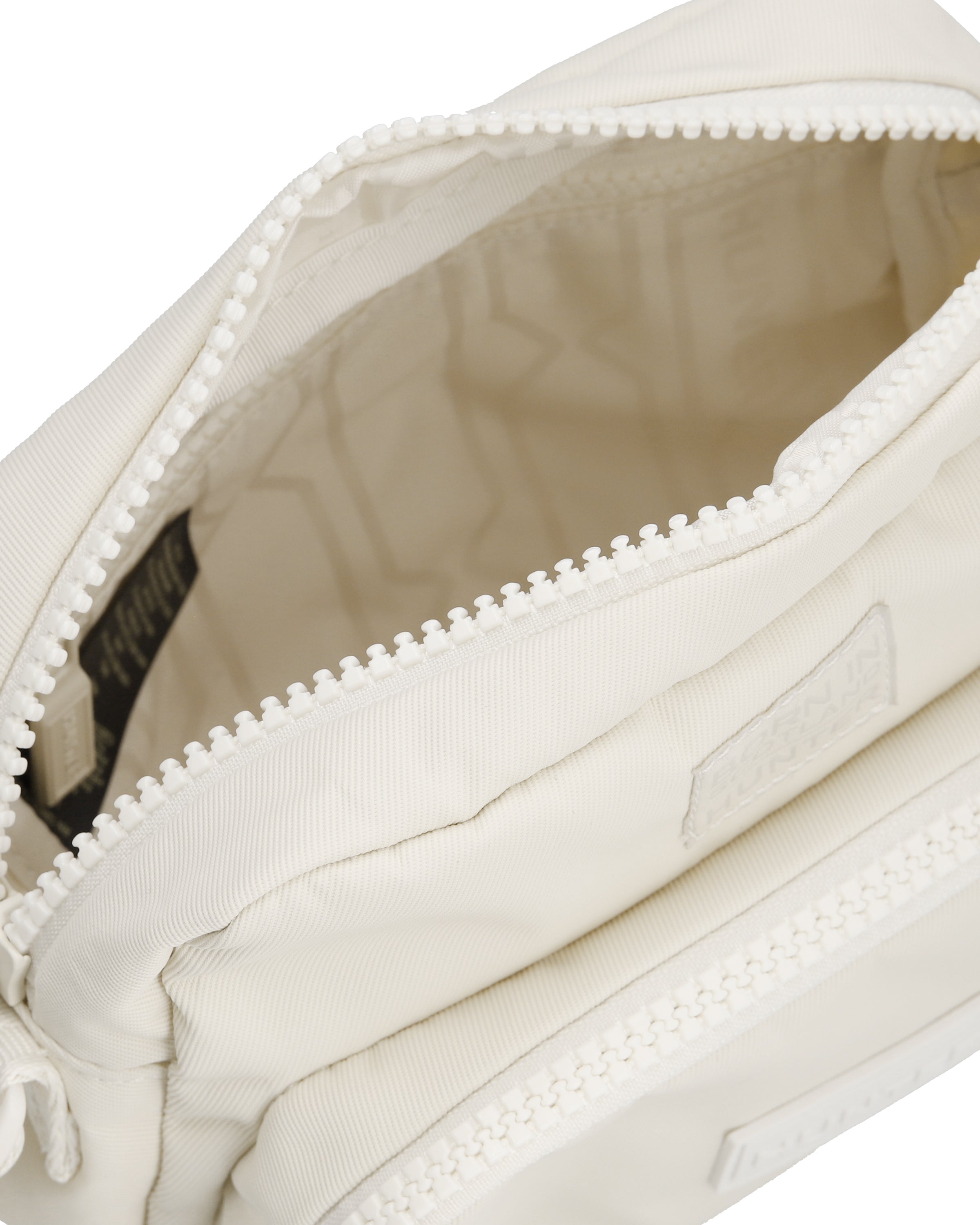 ナイロン クロスボディ ボーン イン スコットランド - ソフトサンド