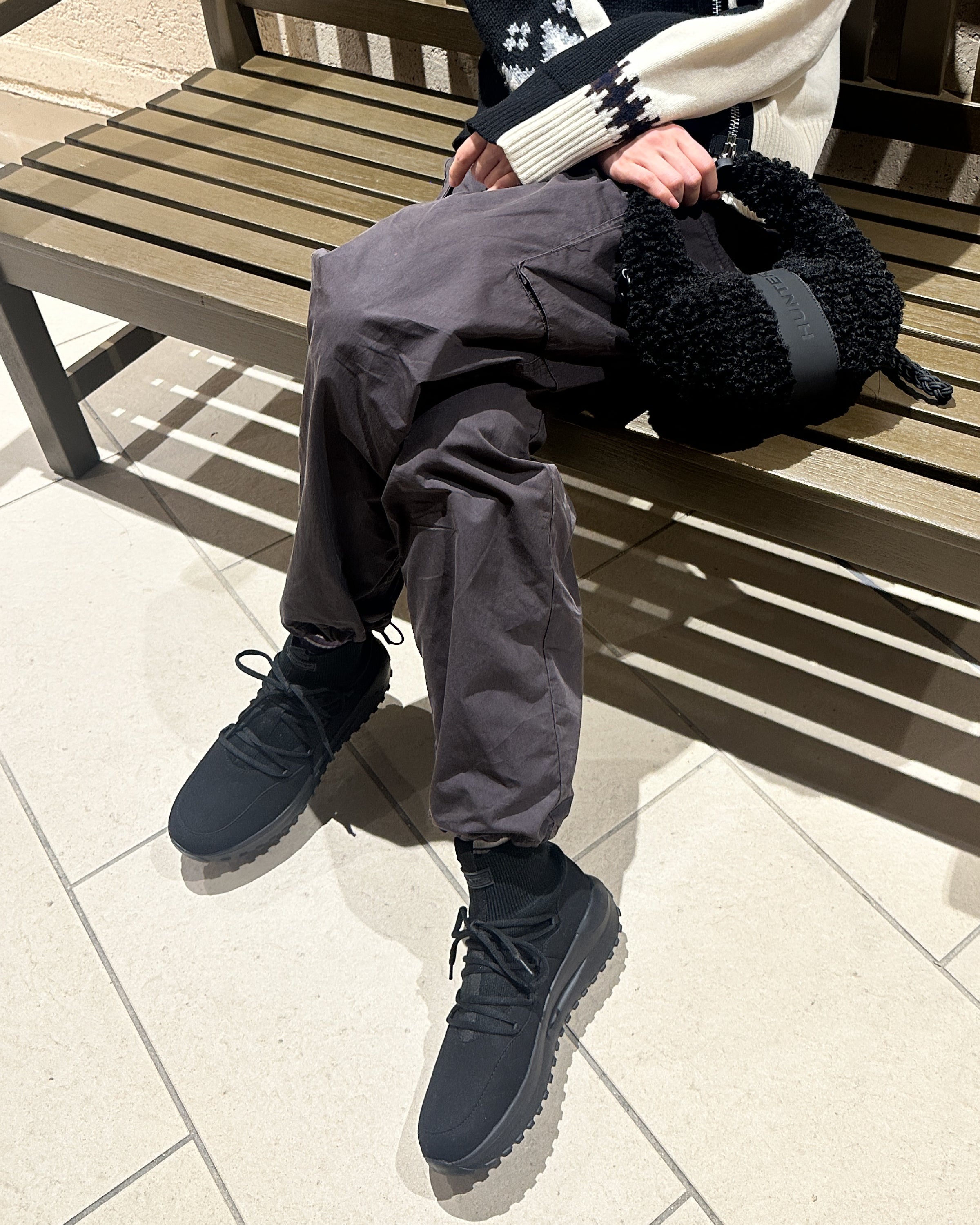 ユニセックス トラベル フロー ビーガン スエード ニット レース